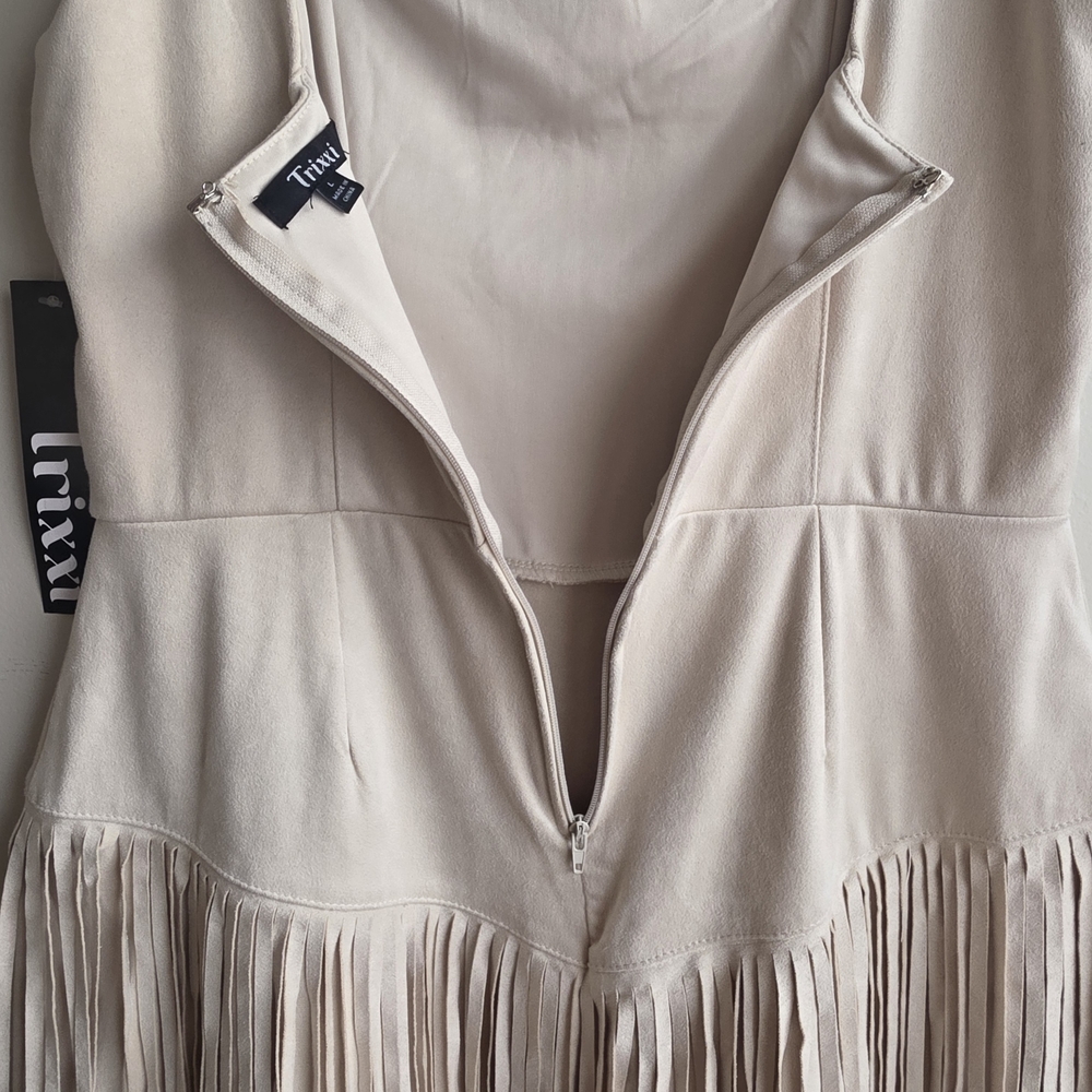 NWOT Trixxi Cream Faux Suede Tiered Fringe Mini Dress - Boho - Picture 7 of 12